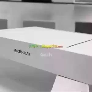 Apple  M2 chip15-inch MacBook air with apple M2 chip (midnight color)8GB unified memory / in Ethiopia